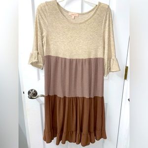 Boutique size small worn 1x - 60% rayon 37% polyester and 3% spandex
